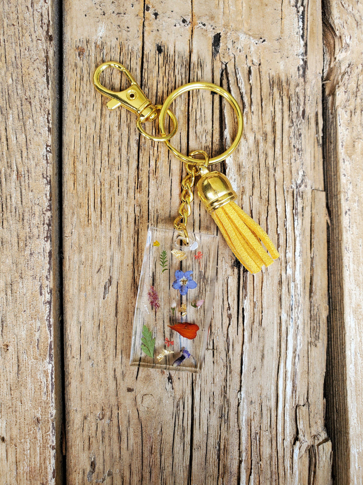 Mixed Wildflower Keychain (Gold Ring)